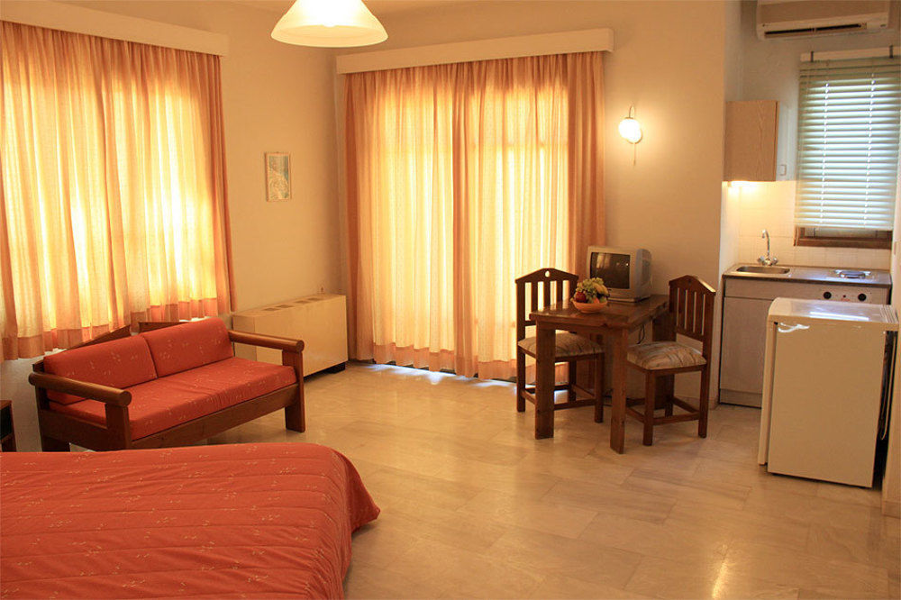 Calypso Hotel Apartments Ханья Экстерьер фото